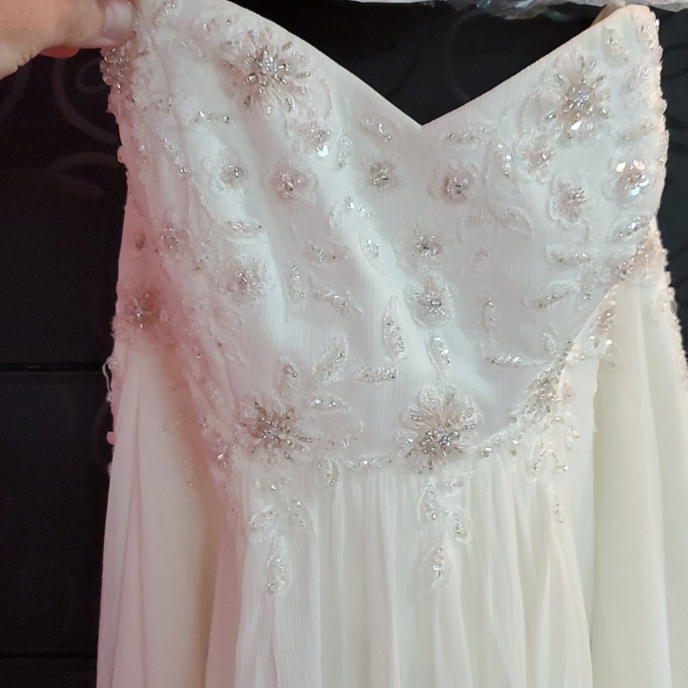 Wedding dress size 12 - Picture 3 of 7